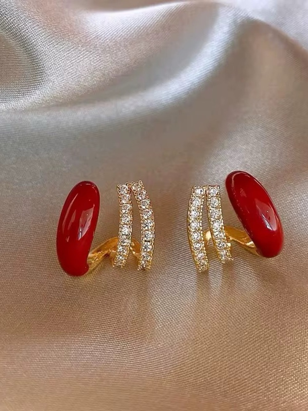 *** New Trendy Gold-Plated Red Enamel & Crystal Double-Bar Earrings